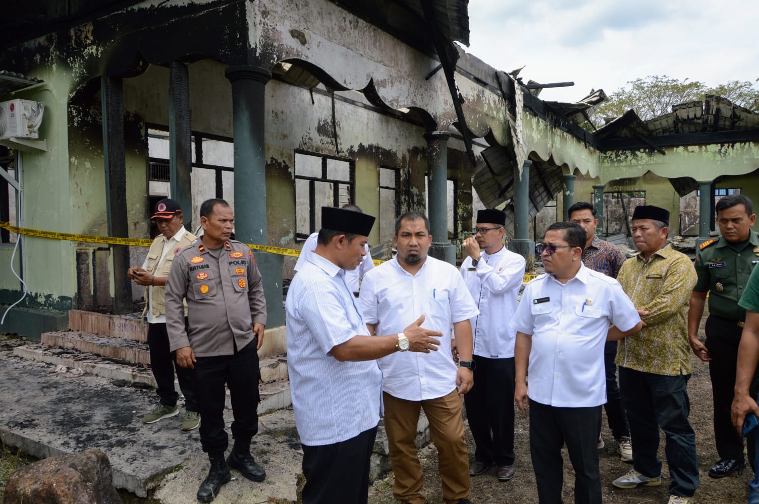 Ditengah Suasana Ujian, Gedung Aligarh Gontor 8 Dilahap Sijago Merah