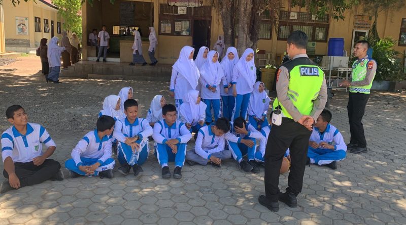 Polisi Saweu Sikula, Sat Lantas Polresta Banda Aceh Ajak Pelajar Jadi Pelopor Keselamatan Berlalu Lintas