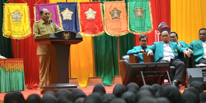 Asisten I Sekda Aceh Sampaikan Materi Tentang Aceh dan Kearifan Lokal di Hadapan 2.000 Mahasiswa Baru Unsyiah