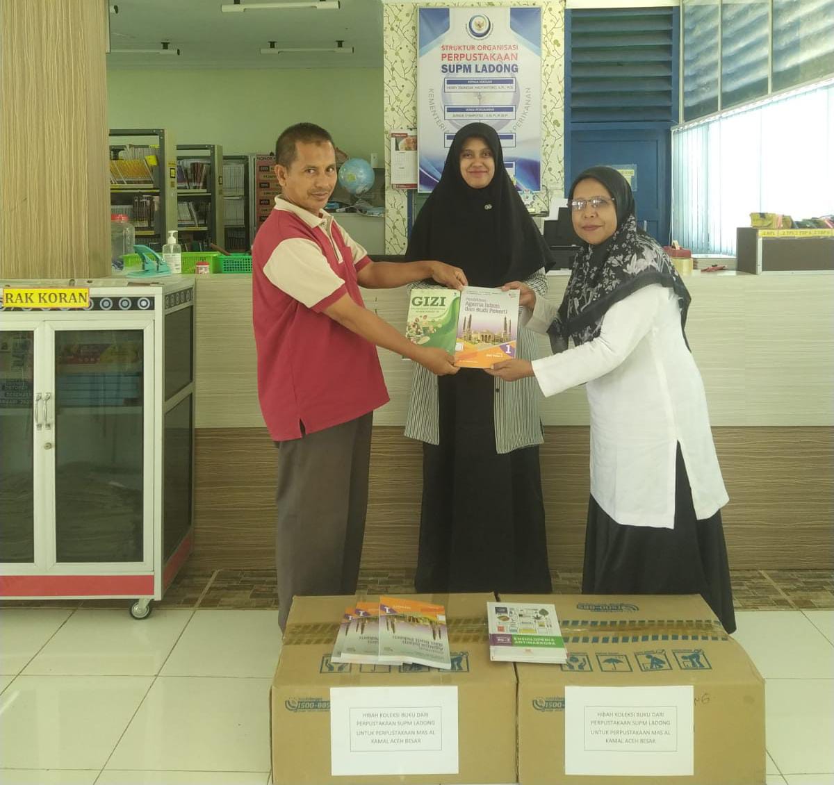 Dukung Minat Baca, SUPM Ladong Sumbang 299 Eksemplar Buku