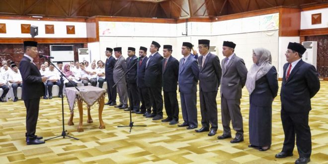 Gubernur Lantik 11 Pejabat Eselon II di Lingkungan Pemerintah Aceh