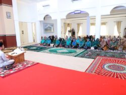 Halaqah TPP PKK Aceh Besar, Ustadz Masrul Aidi Bahas Ketaatan Seorang Istri Terhadap Suami
