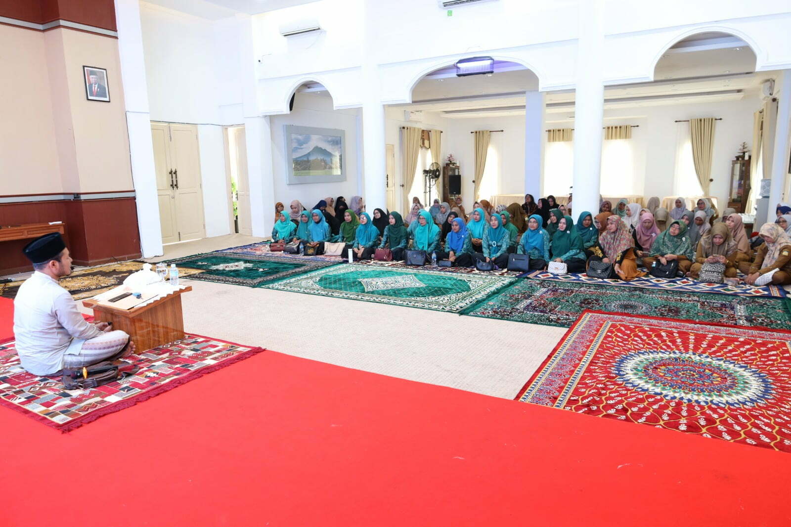 Halaqah TPP PKK Aceh Besar, Ustadz Masrul Aidi Bahas Ketaatan Seorang Istri Terhadap Suami
