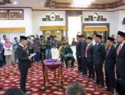 Penjabat Gubernur Lantik Komisioner KIP Aceh