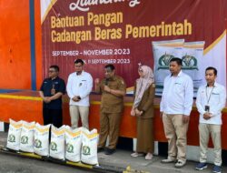 Dinsos Banda Aceh Tinjau Mutu Beras untuk Bantuan Pangan