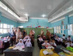 Bunda Paud Kecamatan Lueng Bata Kunjungi Paud Cempaka Putih dan SD 62 Cot Mesjid