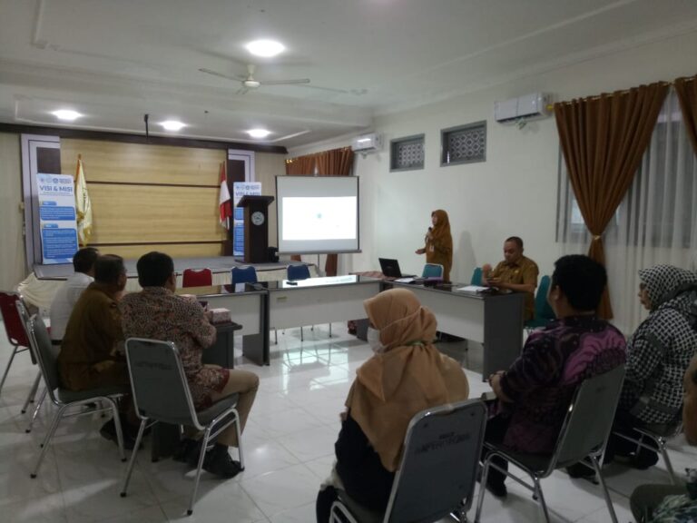 Dinkes Ikuti Pertemuan Standar Tata Kelola Kinerja dan Prioritas Pelayanan RS Teungku Fakinah