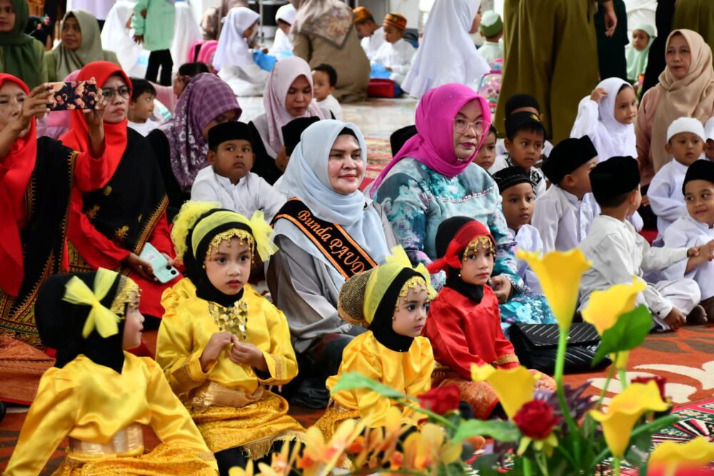 Wardiati Bacakan Buku Cerita, Anak-anak PAUD Penuhi Pendopo
