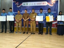 Plt Sekdako Serahkan SK Kenaikan Pangkat Bagi 71 PNS Golongan IV