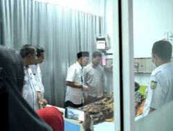 Ketua DPRK Banda Aceh Rujuk Bang Buyong Penderita Autoimun ke RSU Meuraxa