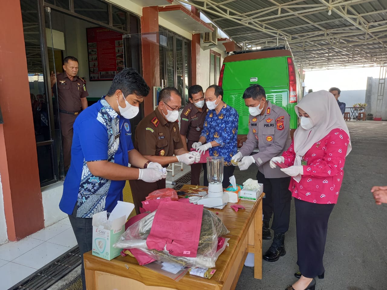 Kejari Pidie Musnahkan Sabu dan Ganja