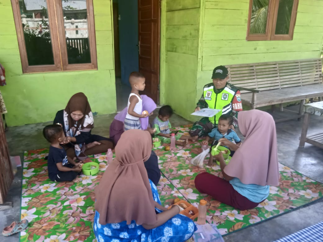 Kerjasama Antara Babinsa dan Bidan Desa dalam Upaya Cek Stunting