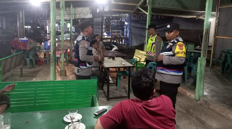 Antisipasi Guantibmas, Personel Polsek Kuta Baro Patroli dan Imbauan Warga