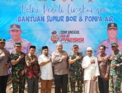 Pj Bupati Iswanto Dampingi Kapolda Aceh Salurkan Bantuan Buku dan Sumur Bor