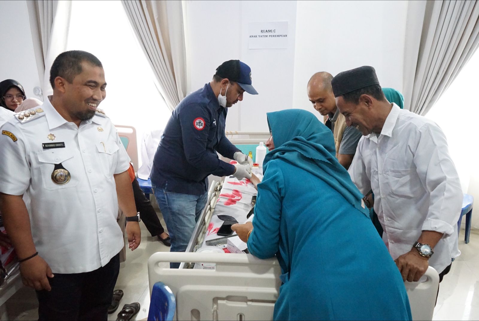 Peringati HKG ke- 51, TP PKK Aceh Besar Gelar Bakti Sosial Khitanan Massal