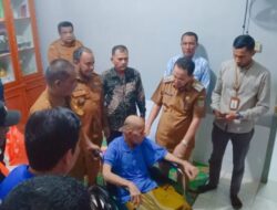 Warga Lhong Cut dapat Bantuan Kursi Roda dari Dinsos Banda Aceh