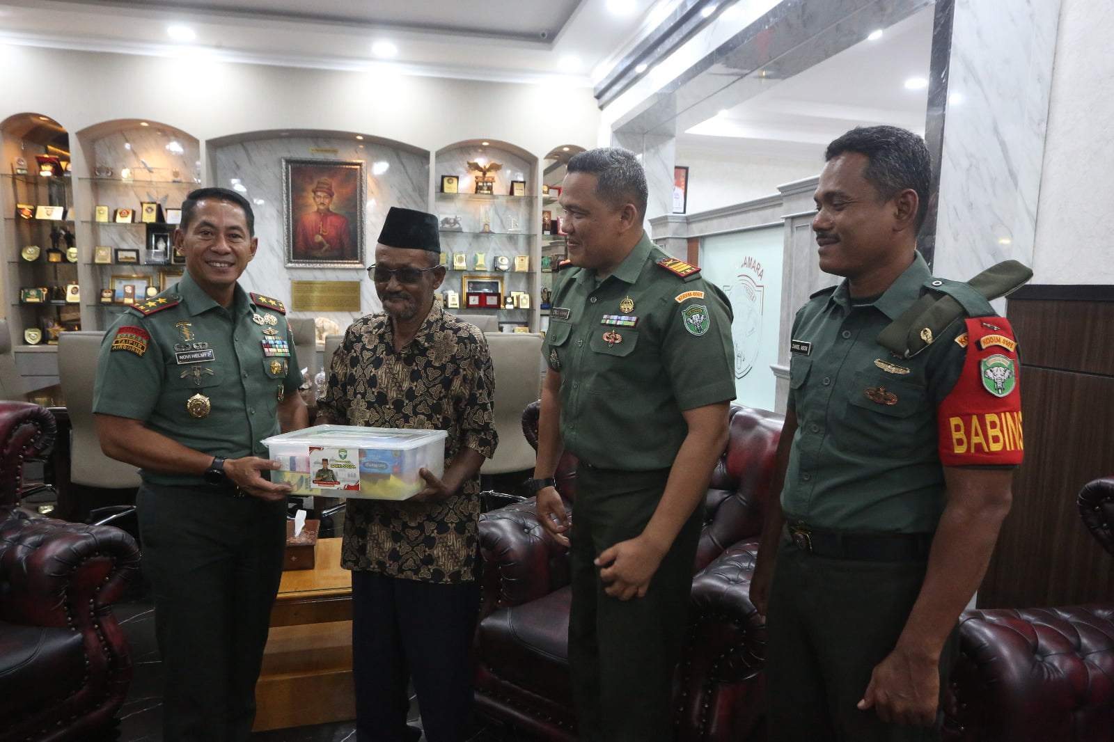 Pasca Operasi Katarak, Mata bpk. Usman AR kini Bisa Melihat kembali, Terima Kasih Kodam IM.