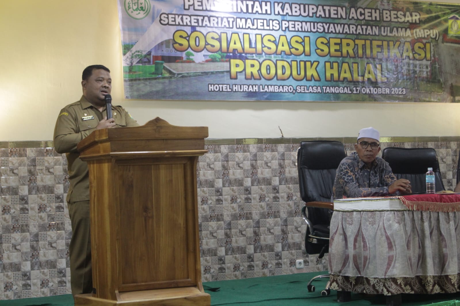 Wakili Pj Bupati, Sekda Aceh Besar Buka Sosialisasi Sertifikasi Produk Halal
