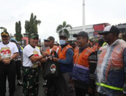 Kasdam IM bersama Kapolda Aceh dan jajarannya melaksanakan Bhakti Sosial dalam rangka HUT Ke-32 Pengabdian Akabri 91.