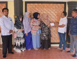 Disdikbud Aceh Besar Serahkan Bonus untuk Penari IGTKI-PGRI yang Raih Prestasi di Porseni Nasional