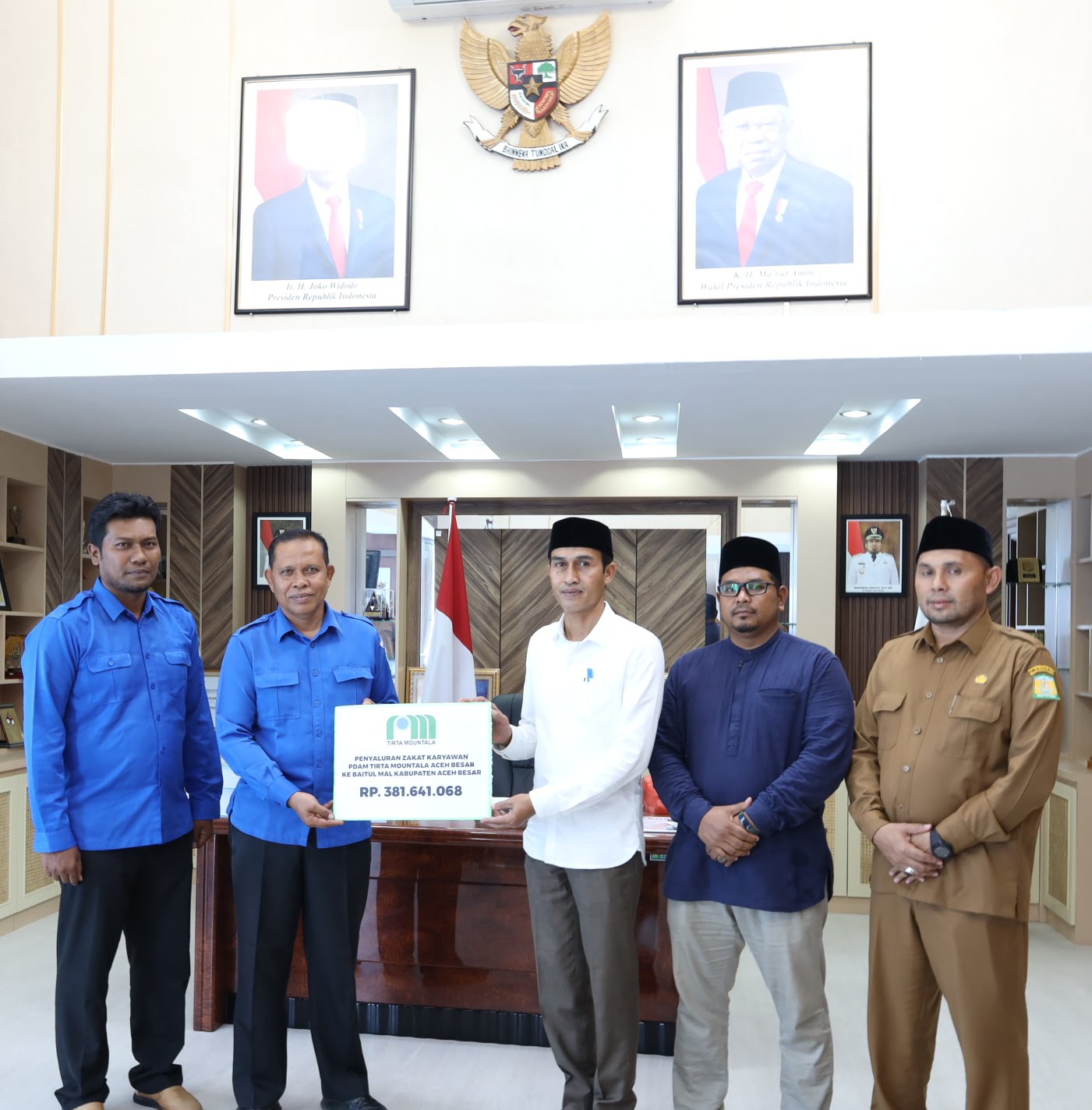 Karyawan PDAM Tirta Mountala Berikan Zakat Rp 381 Juta Melalui Baitul Mal Aceh Besar
