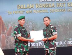 Kasad Serahkan Penghargaan Piala Menteri Pertanian dan Panglima TNI Kepada Danrem 012/TU