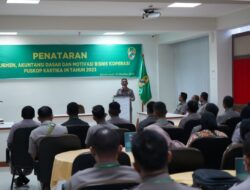 Ketua Umum Pusat Koperasi Iskandar Muda Secara Resmi Menutup Penataran Manajemen, Akuntansi Dasar, dan Motivasi Bisnis Koperasi Puskop Kartika IM TA 2023.