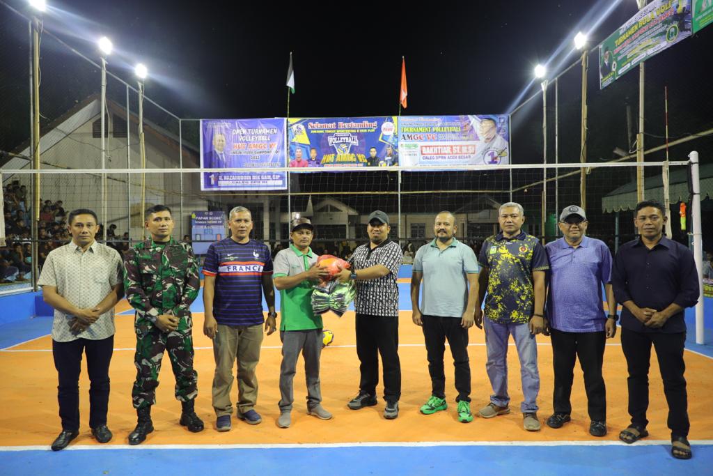 Pj Bupati Aceh Besar Buka Turnamen Voli AMGC Cup