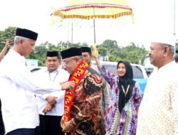Kafilah MTQ Aceh Besar di Sambut Sekda Simeulue