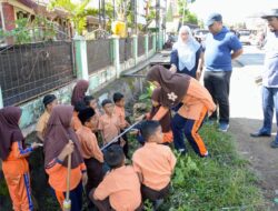 Puluhan Ribu Siswa di Aceh Besar Ikuti Aksi 1 Jam Pungut Sampah