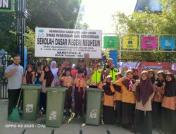 Wakili Pj Bupati, Kadisdik Dayah Aceh Besar dan Tim Motori Aksi 1 Jam Pungut Sampah di SDN Lamnga dan Neuheun