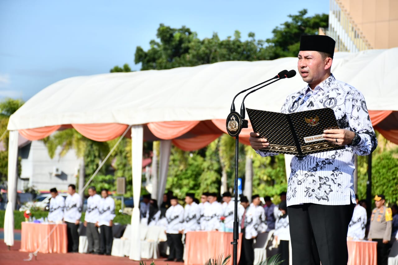 Sekdako Wahyudi Inspektur Upacara HUT ke-78 PGRI