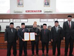 Seluruh Fraksi DPRK Aceh Besar Sepakati APBK 2024