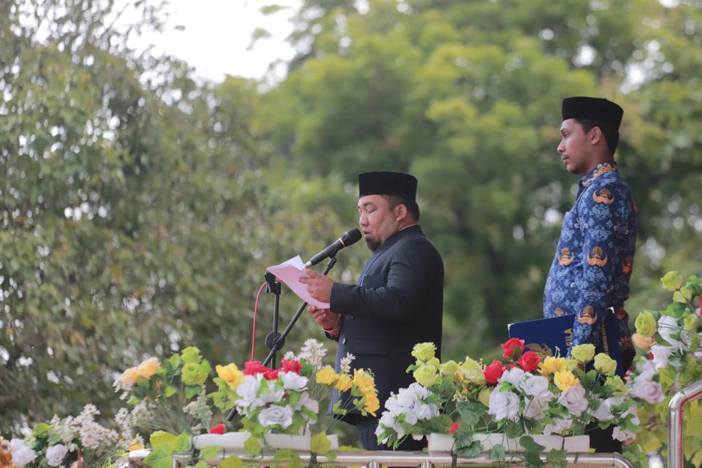 Pj Bupati Aceh Besar Irup HUT Korpri ke-52 dan PGRI ke-78