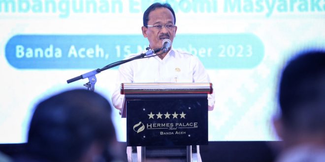 Asisten II Buka Seminar Nasional Kelistrikan dalam Rangka Hari Listrik Nasional ke-78