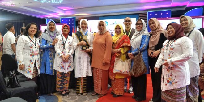 Bunda PAUD Aceh Terima Penghargaan Wiyata Dharma Utama