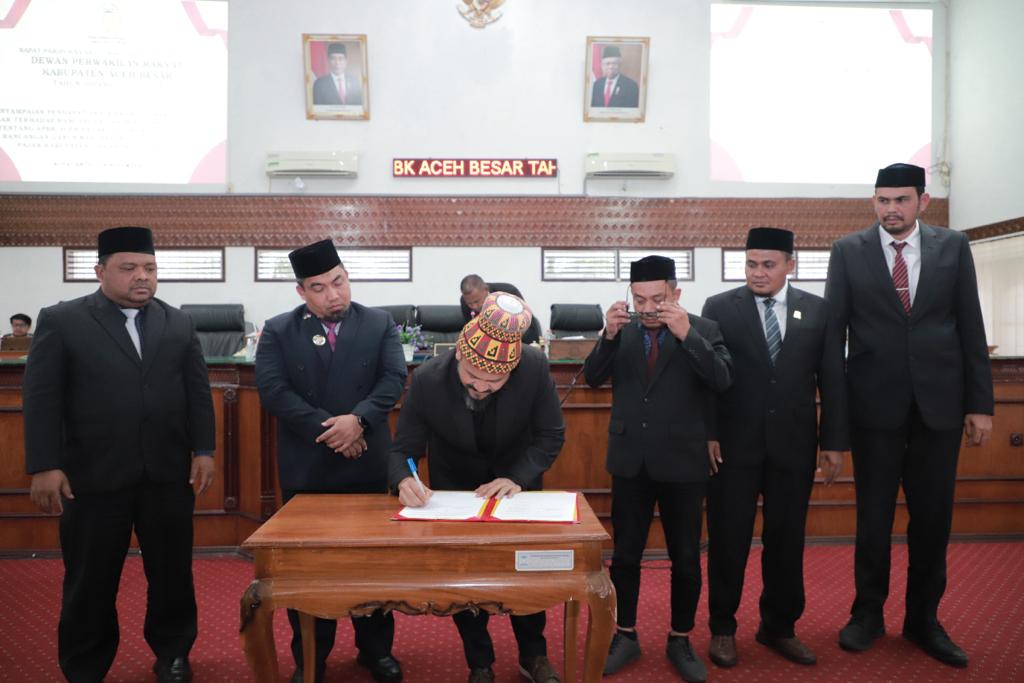 DPRK Aceh Besar Sahkan Qanun Tentang Pajak dan Retribusi Daerah