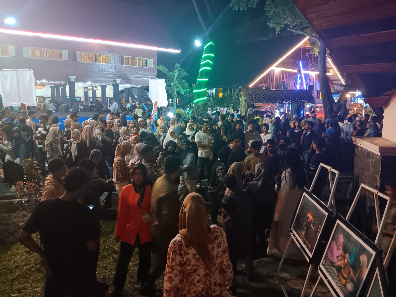 Hingga Hari ke 5, Tercatat 15 Ribu Pengunjung Padati Anjungan Aceh Besar