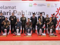 Pemerintah Aceh Beri Bingkisan Untuk Keluarga Pejuang Kemerdekaan di Momen Hari Pahlawan