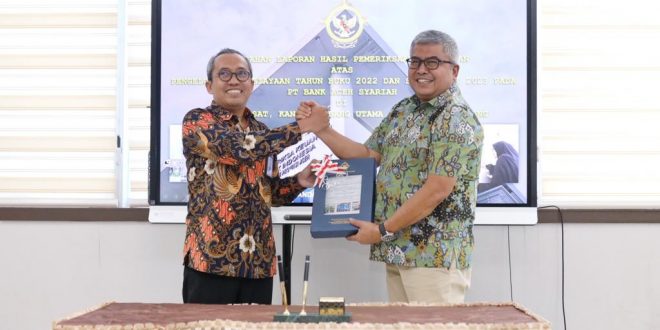 Sekda Aceh Hadiri Penyerahan Laporan Pemeriksaan BPK Terhadap Pembiayaan Pada Bank Aceh Syariah