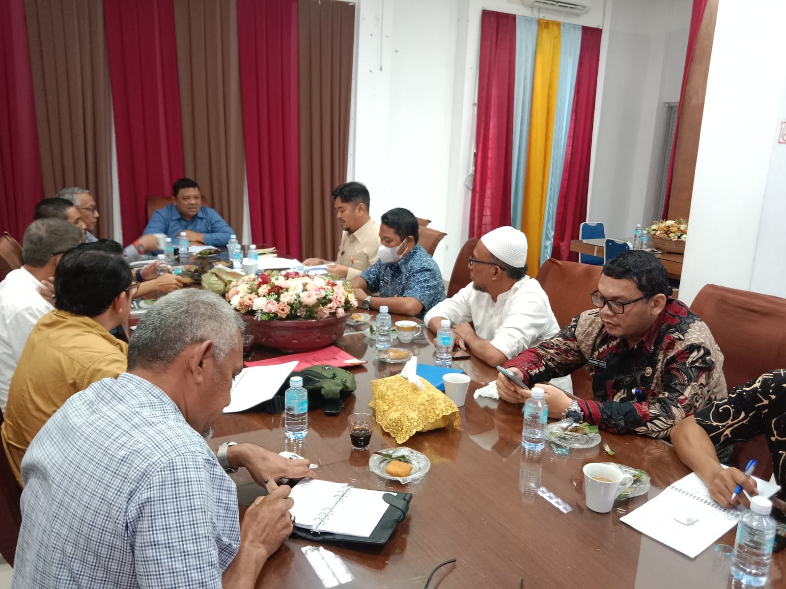 Sekda Sulaimi Terima Audiensi Sekretariat KIP Aceh Besar