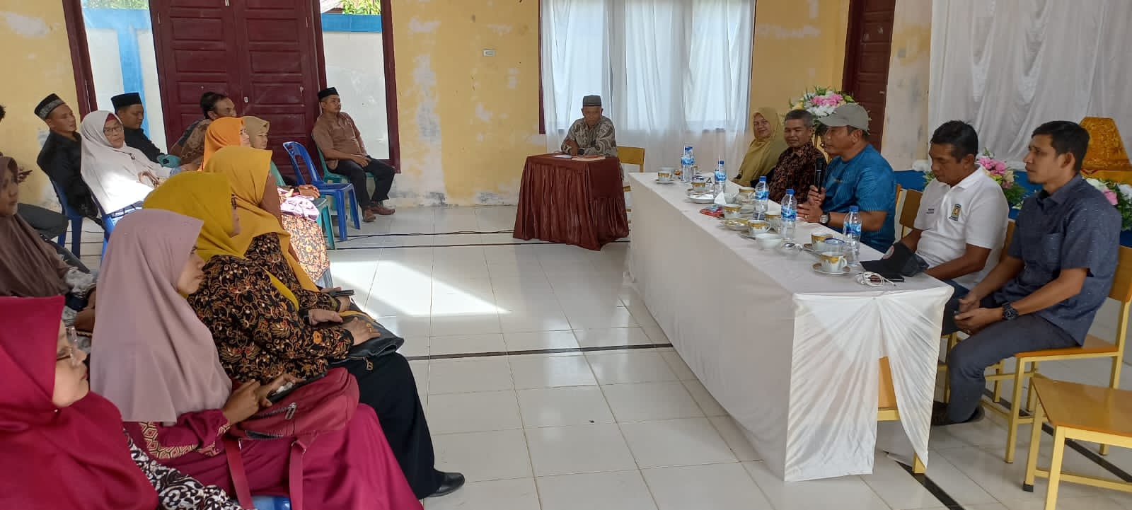 Kadisdikbud Aceh Besar Silaturahmi dengan Kepala Sekolah se-Lhoong