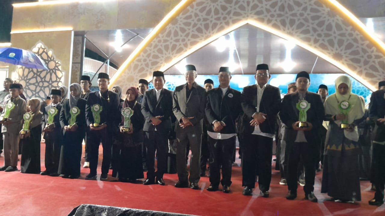Setelah 20 Tahun, Piala Juara Umum Kembali Pulang Ke Banda Aceh