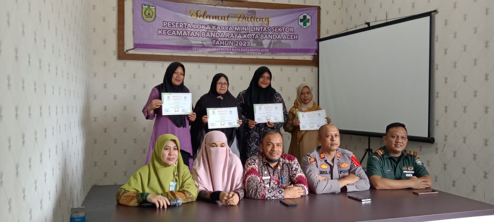 Lokmin Lintas Sektor, Camat Kadafi Berikan Penghargaan Kepada Kader