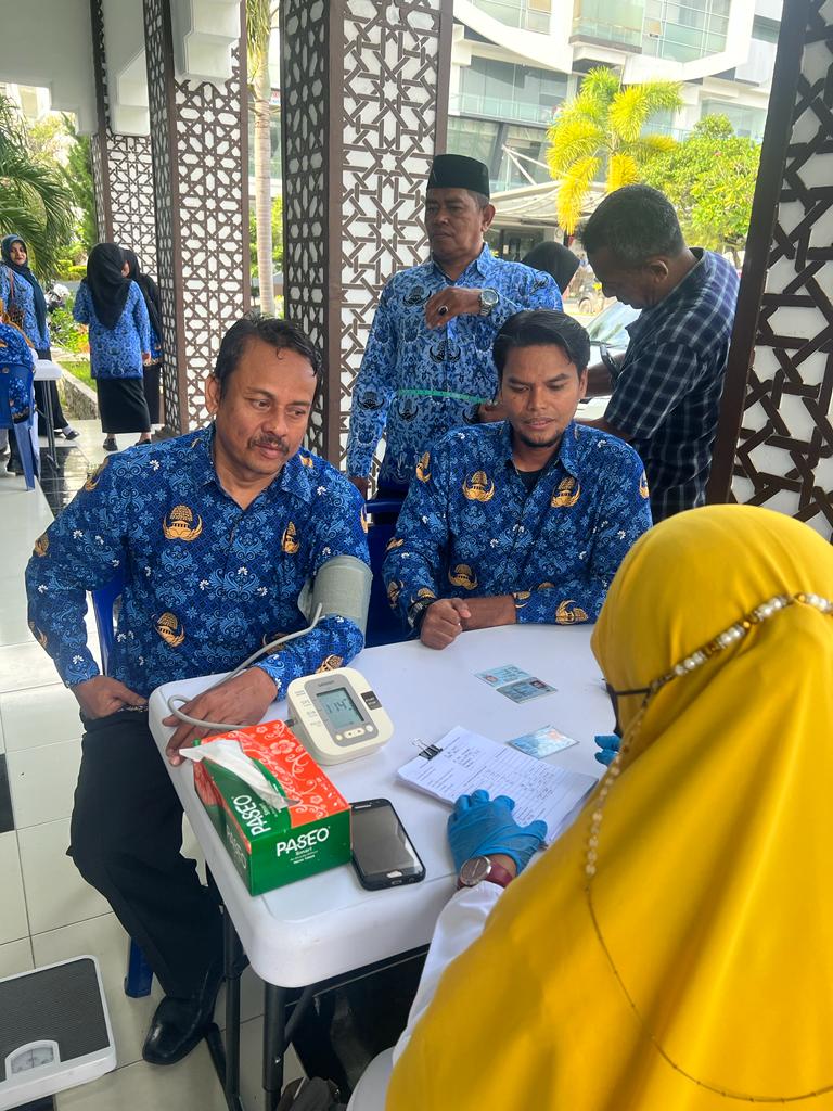 ASN Diskominfotik Ikuti Pemeriksaan Kesehatan Gratis