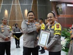 Kapolresta Banda Aceh Terima Penghargaan dari Kapolda Aceh Dalam Penilaian Aplikasi SOT Terbanyak