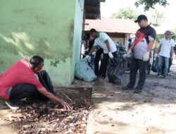 Pj Bupati Aceh Besar Pimpin Aksi 1 Jam Pungut Sampah di Pasar Tradisional Lambaro Angan