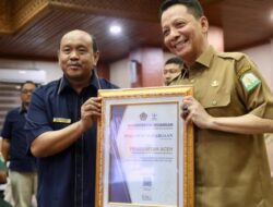 Kinerja APBA 2023 Positif, Pj Gubernur Terima Penghargaan dari Kanwil DJPb Aceh