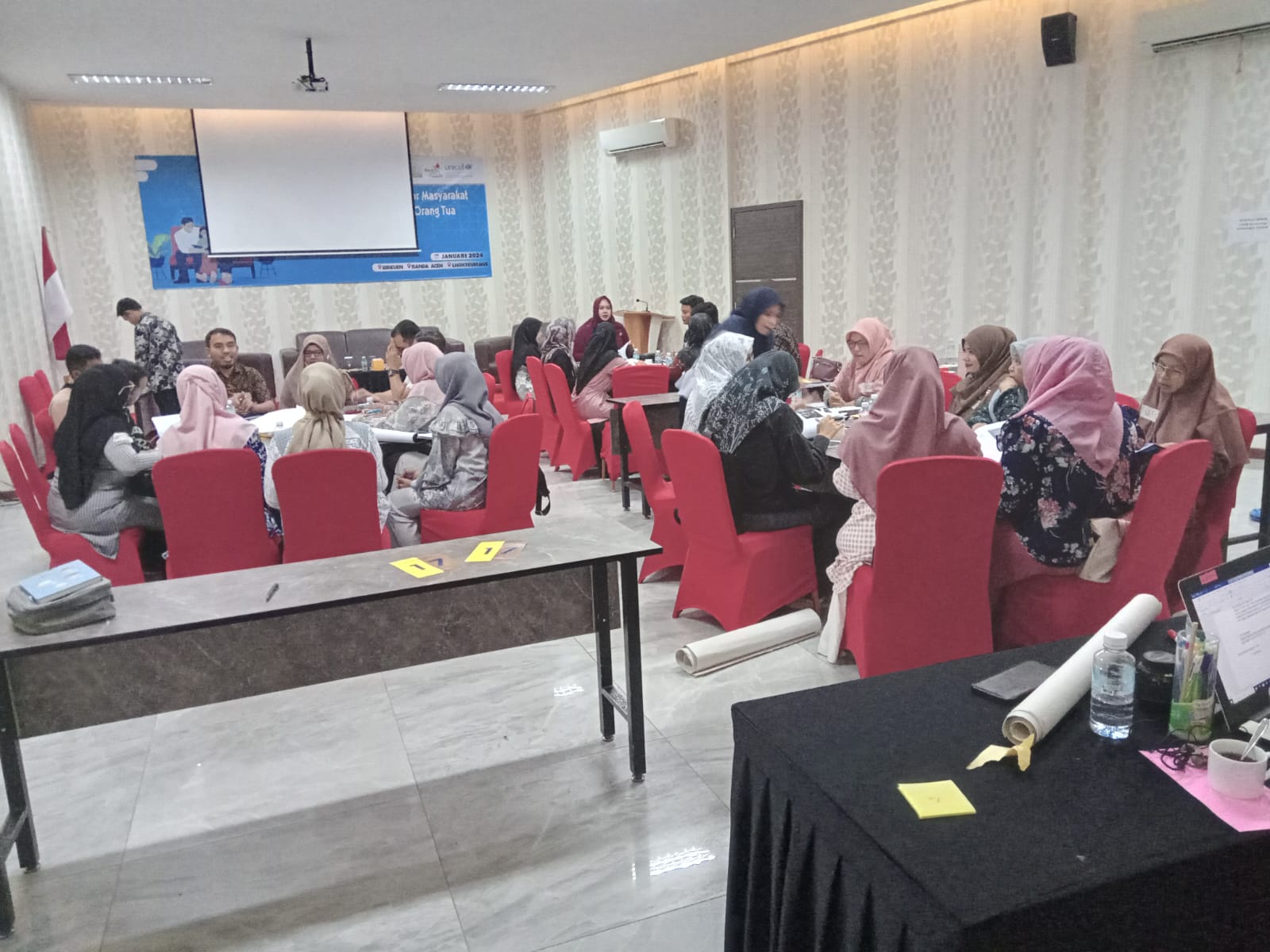 Dinas P3AP2KB Perkuat Pola Asuh Positif untuk Orang Tua melalui Pelatihan Fasilitator Masyarakat