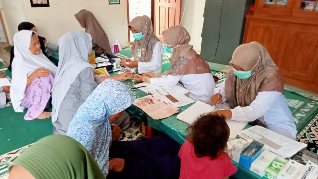 Posyandu Peunyeurat Gelar Pemeriksaan Kesehatan Untuk Warga